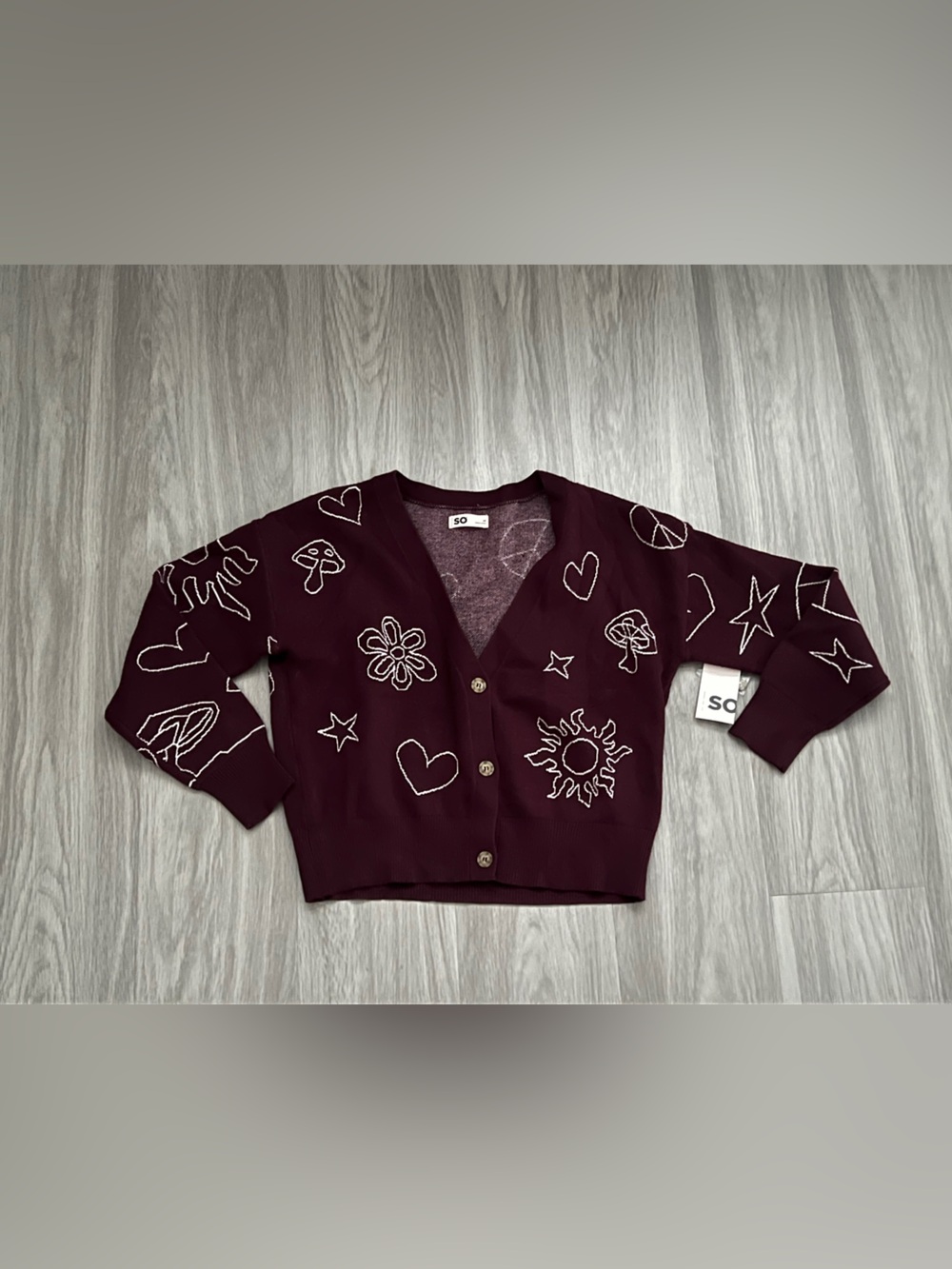 SO Women’s NWT Burgundy Cropped Cardigan Sweater Medium Doodle